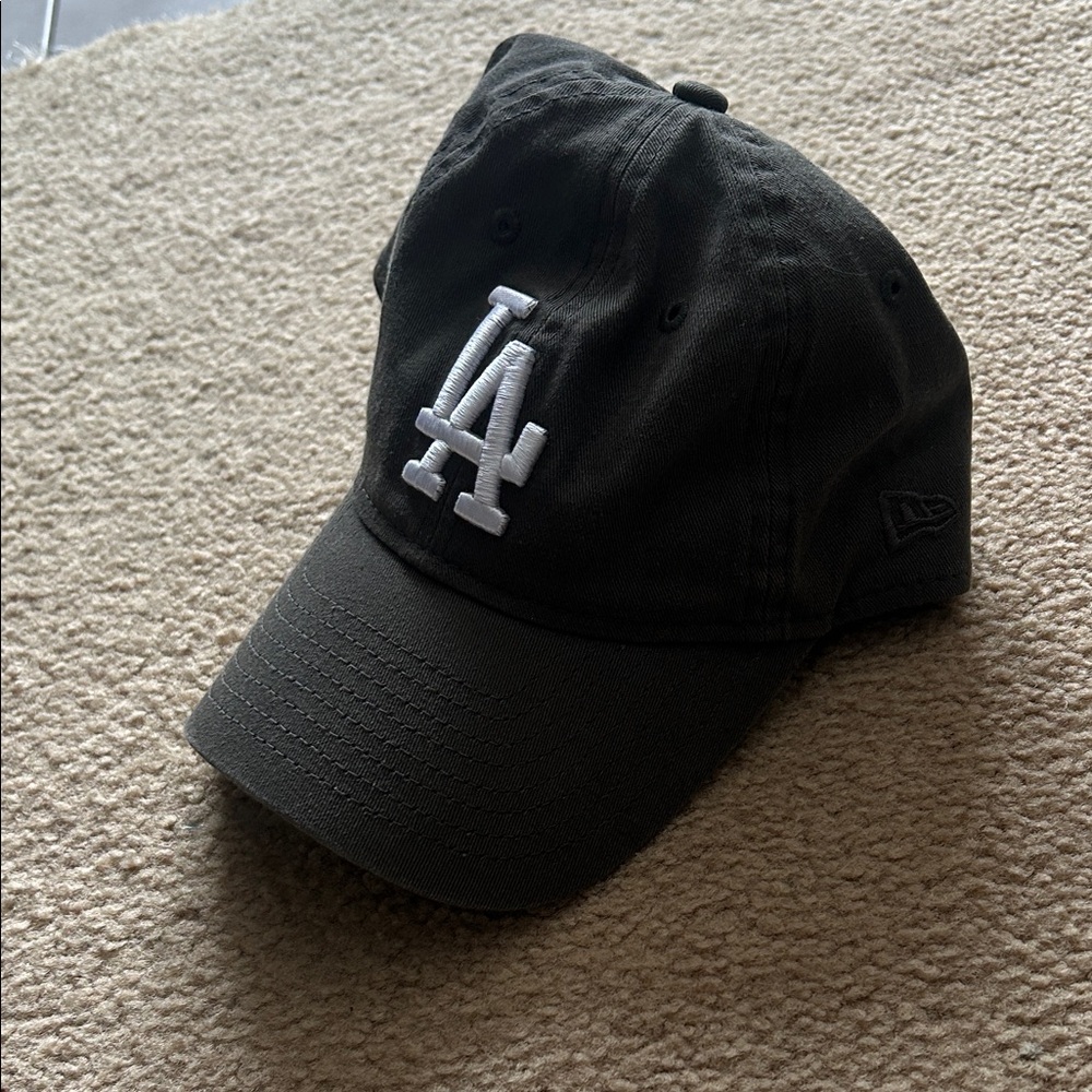 New era x Aritzia LA dodgers 9Twenty hat